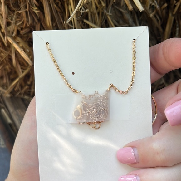 Handmade Birth Month Flower Necklace: March: Daffodil and Jonquil - Picture 8 of 12